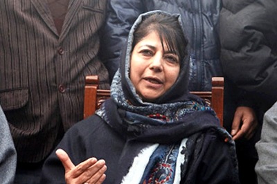 People Have to Fight Fear, Make Efforts for Prosperous State: Mehbooba Mufti