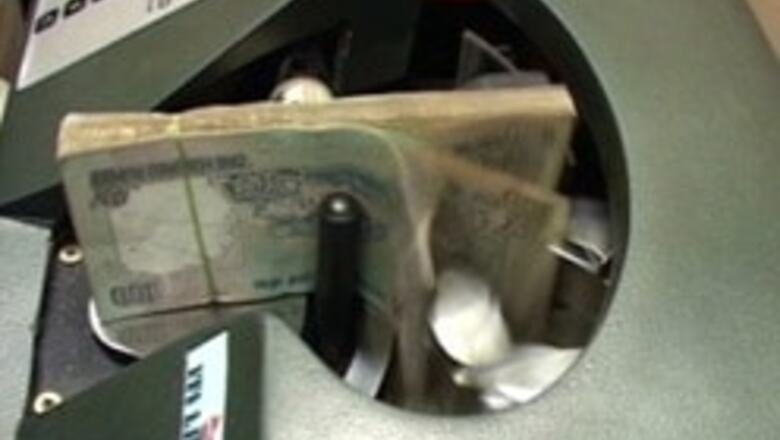 UNPA, Left to protest in Parliament against inflation