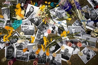 Ukrainians turn Kiev street into shrine to their dead