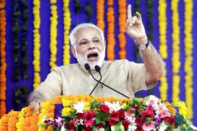Narendra Modi Takes a Jibe at Lalu Prasad in Bihar