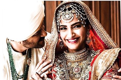 Sonam Kapoor Ahuja Shares Adorable Throwback Photo of Anil Kapoor, Rhea and Herself; See Pic