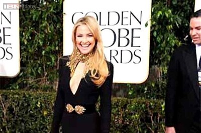 Kate Hudson's daring neckline draws eyeballs