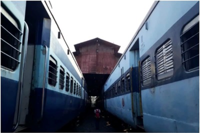 Suburban Train Services Hit in Bengal After 90 Drivers, Guards Test Covid-19 Positive