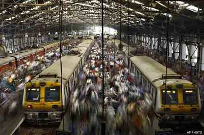 Mother of three becomes first woman coolie in Rajasthan