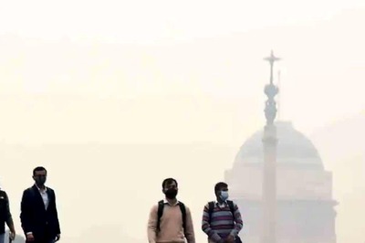 Delhi Air Pollution: Thick Layer Of Fog Engulfs National Capital As AQI Drops To 'Poor' Category