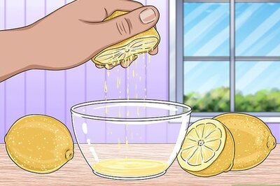 How to Use Lemon Juice to Lighten Hair