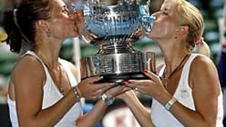 Bondarenko sisters win Australian Open doubles title