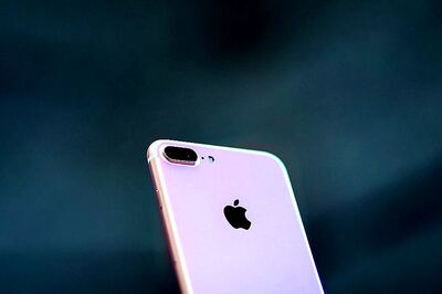 Researchers Use UV Light to Better Smartphone Cameras