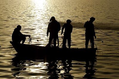 Pakistan Arrests 18 Indian Fishermen for Entering Their Territorial Waters