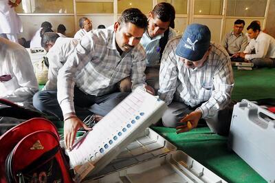 UP Civic Polls: EVMs That Record Vote Only for BJP Lead to Protests in Kanpur