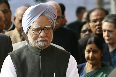 PM stands isolated, Cong core group to meet on Sunday