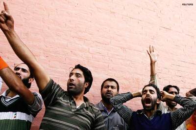 Geelani says interlocutors on J&K a futile move