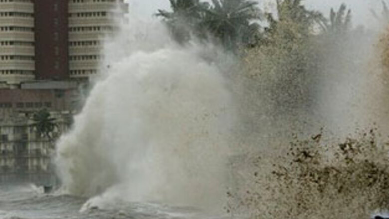 Mumbai sees highest waves in 100 years
