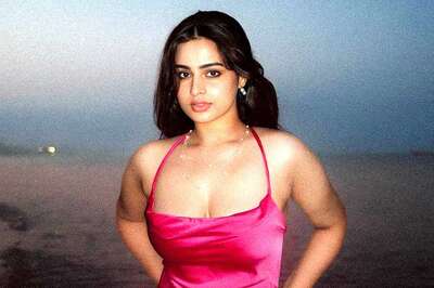 Bigg Boss 17's Ayesha Khan BLASTS Paparazzi, Questions Their 'Basic Manners': 'Where Are You Zooming?'