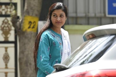 Disgruntled AAP Leader Alka Lamba Likely to Contest Assembly Polls as Independent Candidate