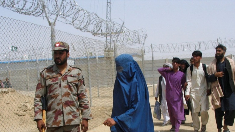 Exclusive | TTP-Afghan Taliban Fighters Exchange Fire with Pak Troops; Mortars, Machine Guns, Cannons Boom