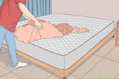 How to Clean Liquid Spills on a Mattress