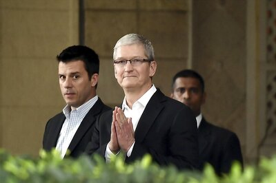 Tim Cook Concludes India Trip With Hopes for More Business