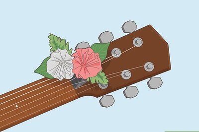 How to Decorate a Guitar
