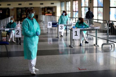 Fresh Out of Medical School, Young Doctors in Italy are Being Fast-Tracked to Coronavirus Frontline