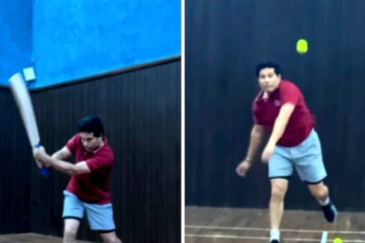 Sachin Tendulkar Goes Southpaw, Shows off His Skills with Both Bat and Ball on International Left-Handers Day - WATCH