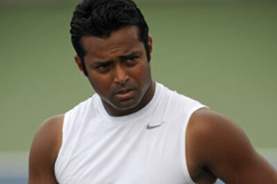 Paes-Dlouhy and Sania-Chia enter second round