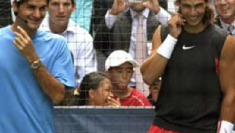 Easy for Nadal, Federer struggles