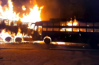 DNA to Determine Death Toll as Bones Scattered, Say Cops After Bus Catches Fire in Kannauj; 20 Feared Killed