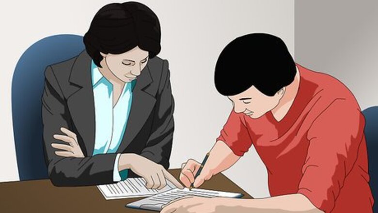 How to Keep a Safe Deposit Box