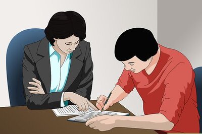 How to Keep a Safe Deposit Box