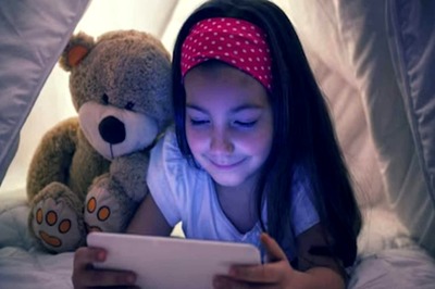 Does Too Much Screen Time Affects Skin And Hair Too Apart From Eyes? Find Out