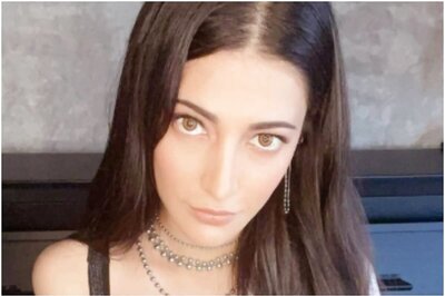 Can’t Hide Out and Wait for Pandemic to End, Says Shruti Hassan on Returning Back to Work