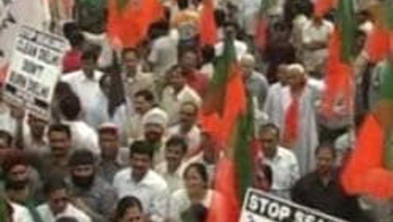 Centre appeals for Delhi traders in SC