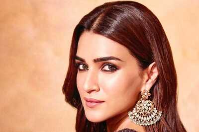 Kriti Sanon Gets a Special Message From Her School Teacher Days After Winning The National Award