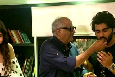 Boney Kapoor Cutely Feeds Cake to Arjun Kapoor on His 68th Birthday; Janhvi, Khushi Missing from Pics