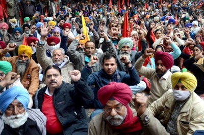 Members of SC Panel on Agri Laws Pro-govt, Won't Appear Before It: Farmer Unions