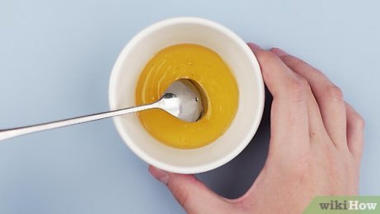 How to Reduce Acne Using a Tea Tree Face Mask