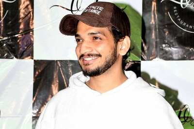 Munawar Faruqui Gets Mobbed, Bigg Boss 17 Winner Struggles To Walk; Video Goes Viral