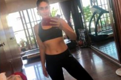 Kareena Kapoor Flaunts Her Toned Abs During Self-isolation, See Photo