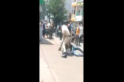 In Viral Video, Cops Brutally Thrash Indore Man for Not Wearing Mask Properly, Suspended