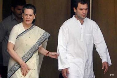 Congress prepares for 2014 polls, more ministers to quit, work for party