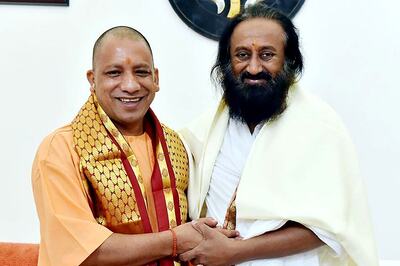 Sri Sri Ravi Shankar to Visit Ayodhya Today in His Attempt to Play Mediator in Babri Dispute
