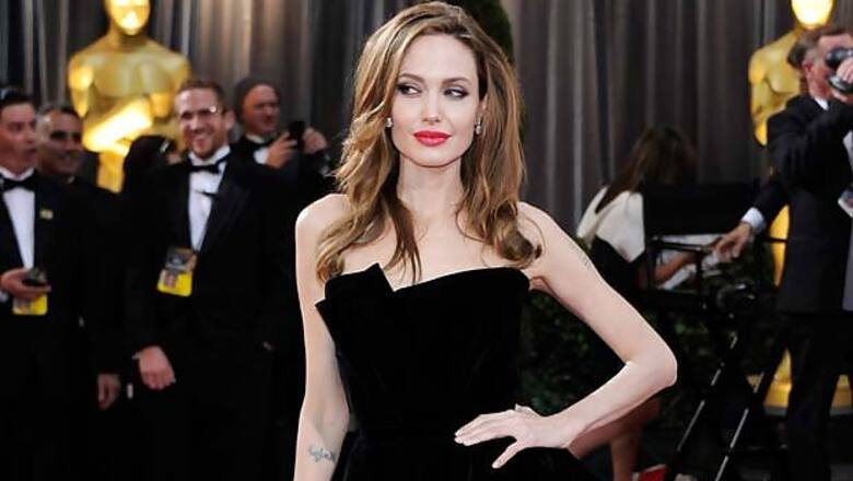 Angelina gets honorary citizen of Sarajevo prize