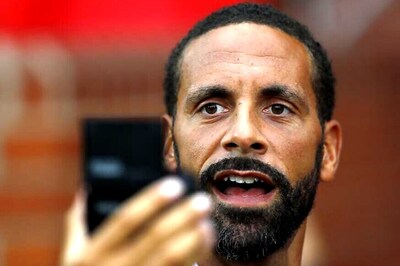 Rio Ferdinand Recalls Rejecting Barcelona Move to Remain at Manchester United
