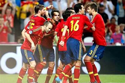 Alonso brace takes Spain into semi-finals