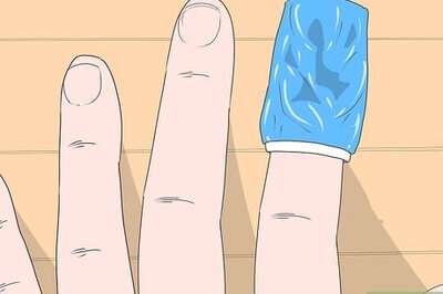 How to Treat a Smashed Fingernail