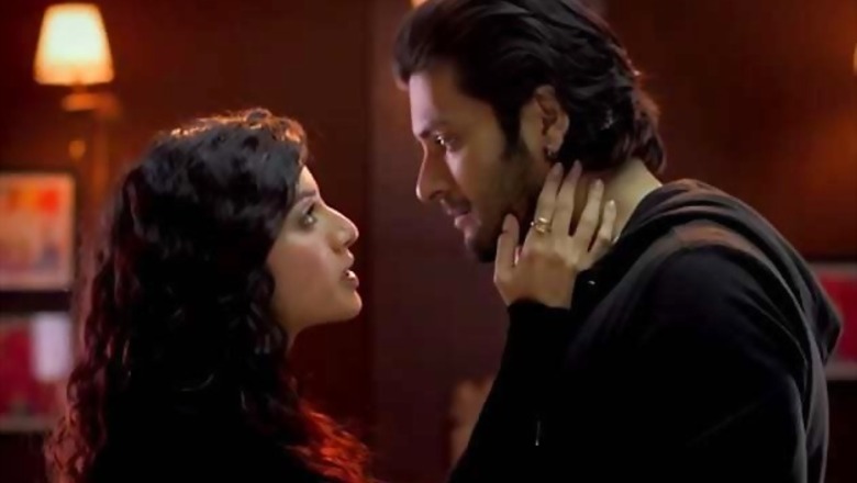 Mahesh Bhatt: 'Aayega aane wala' from 'Mahal' is crucial to 'Khamoshiyan'