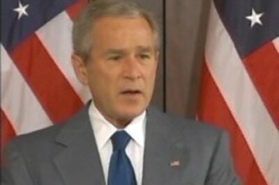 Bush calls PM to offer support after Mumbai attacks
