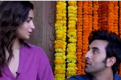 Ranbir Kapoor- Alia Bhatt Wedding: Police Issues Strict Warning to Paparazzi, Orders to Not Block Vehicles