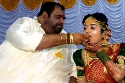 In Romantic Pics, Ravindar Chandrasekaran-V J Mahalakshmi Give Us Couple Goals